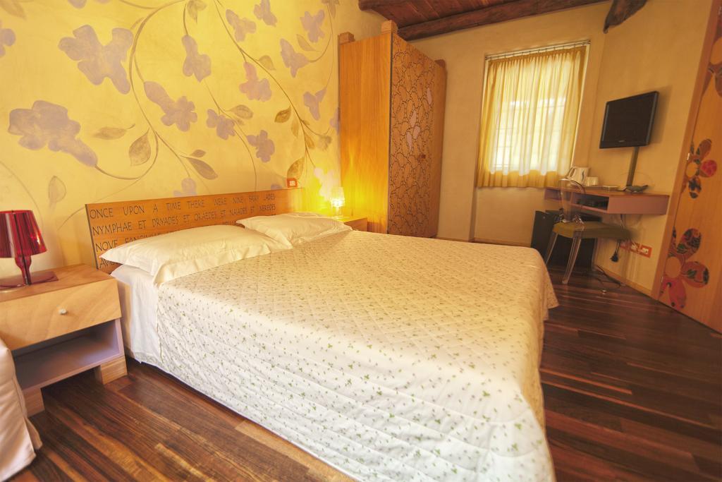 Dimora Le Nove Fate Hotel Бергамо Екстериор снимка