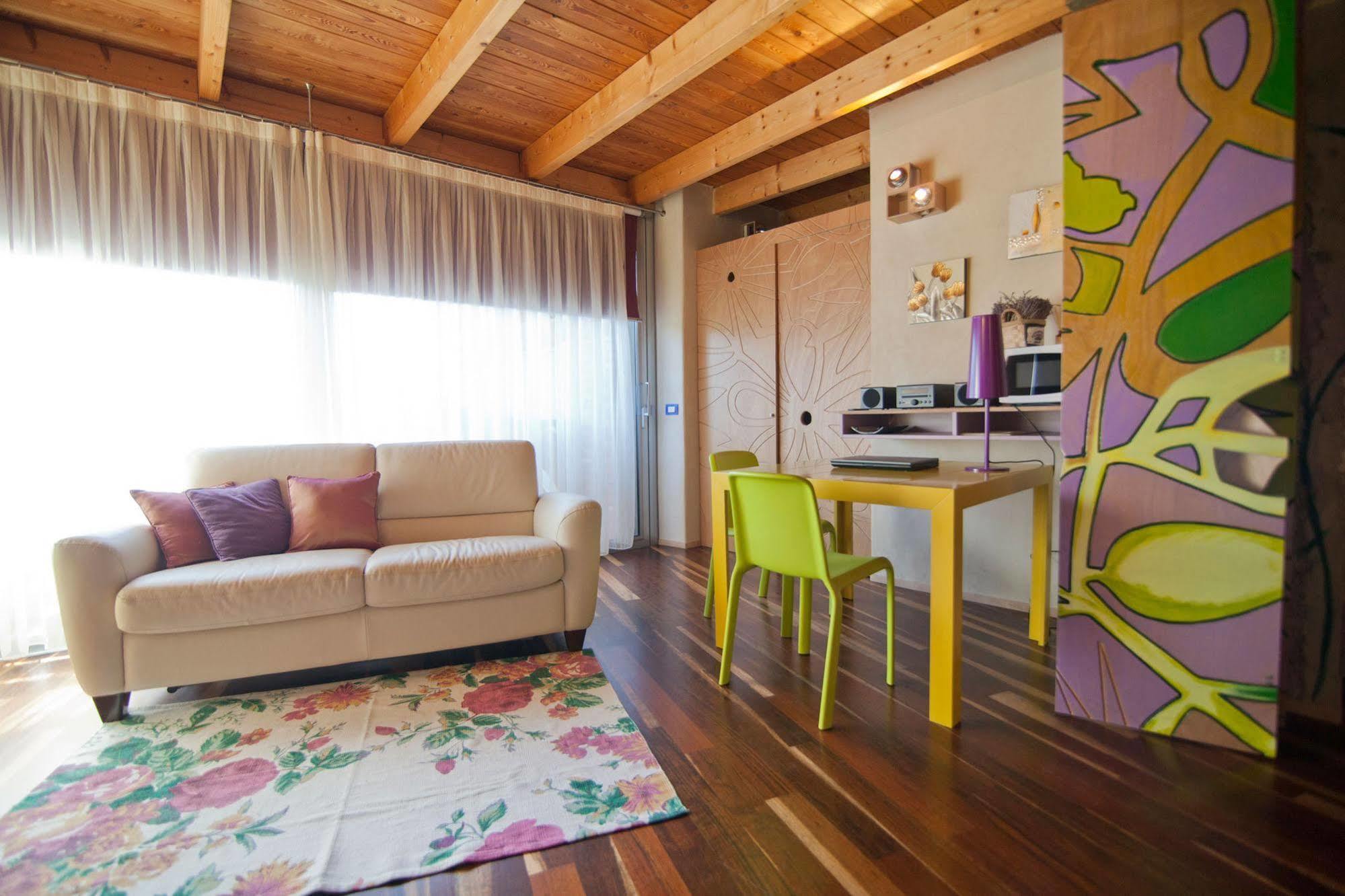 Dimora Le Nove Fate Hotel Бергамо Екстериор снимка
